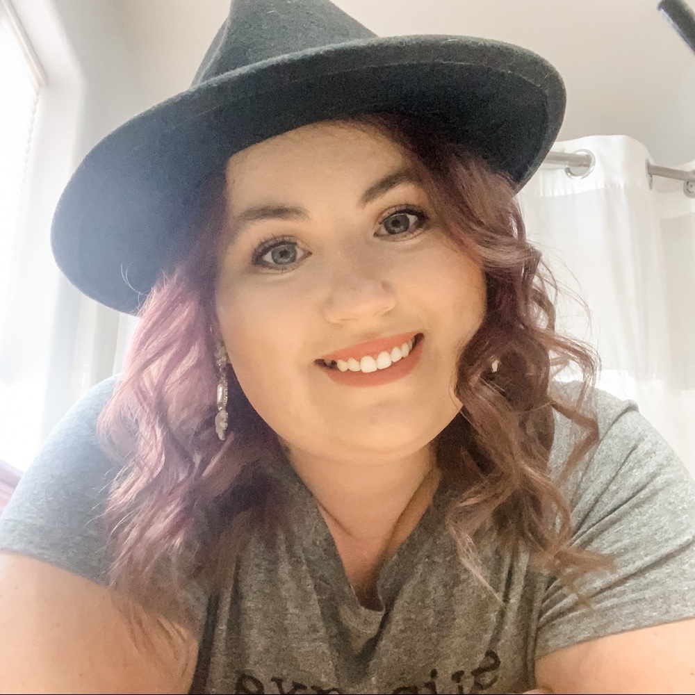 Meet your Posher, Jacee